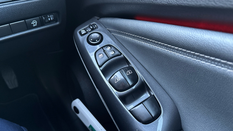 Nissan Juke 1.0 DiG-T Tekna 5dr Petrol Hatchback